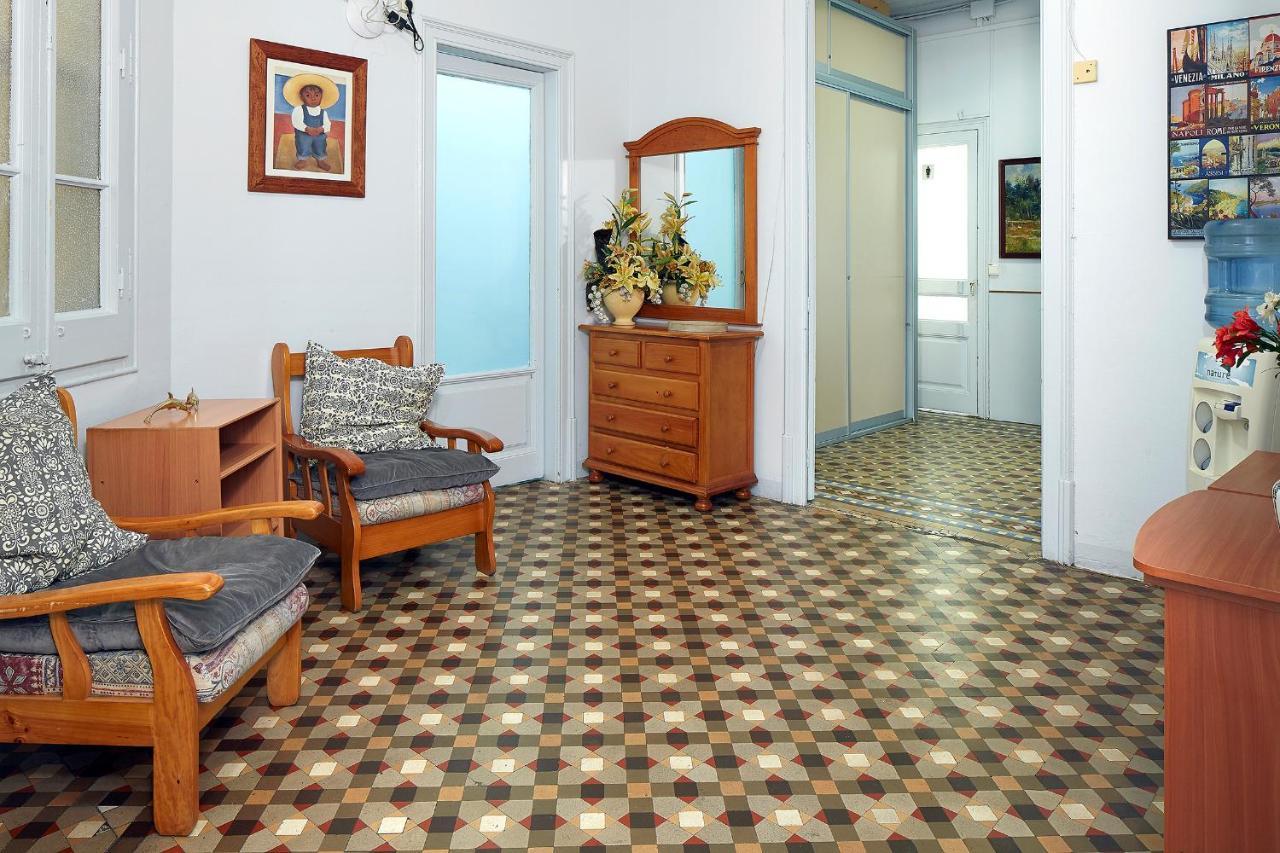 B&B Estudiantes Balmes Βαρκελώνη Εξωτερικό φωτογραφία